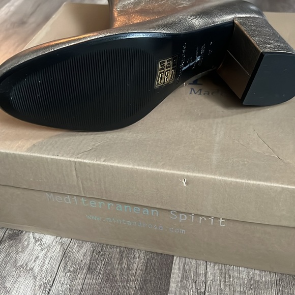 New Mint & Rose booties - Picture 5 of 8